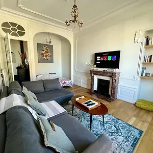 https://le-telepherique-vue-bastille-6-pers-300-m-gare.hotels-rhonealpes.com